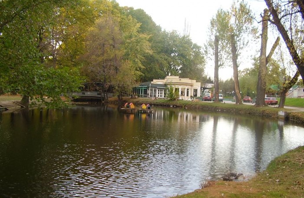 Деловен Објект Езерце Градски парк